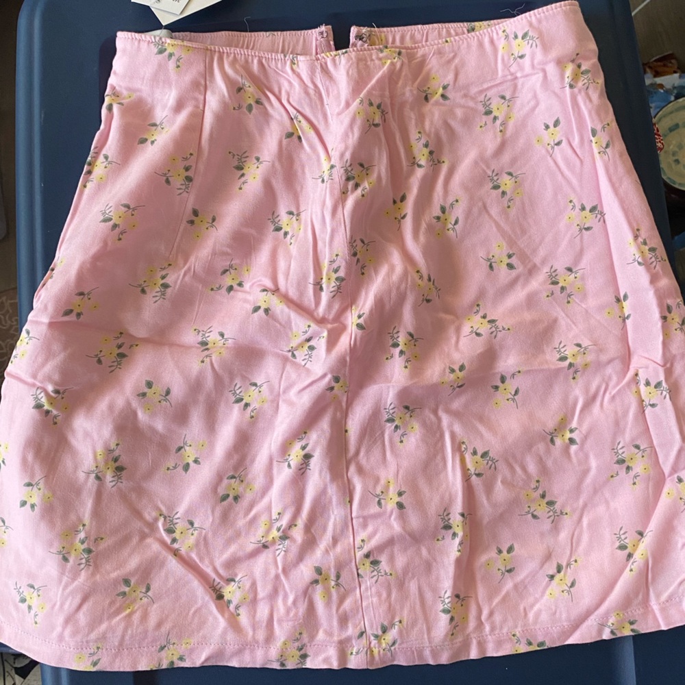 Hollister pink floral mini skirt